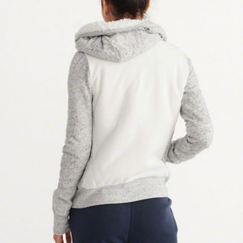 Abercrombie & Fitch Gray and White Quilted Hoodie - Picture 5 of 8